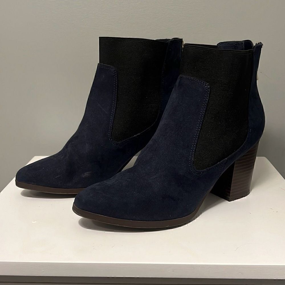 Fioni Women's Black Classic Block Heel Tight Ankle Bootie Boots Size 8